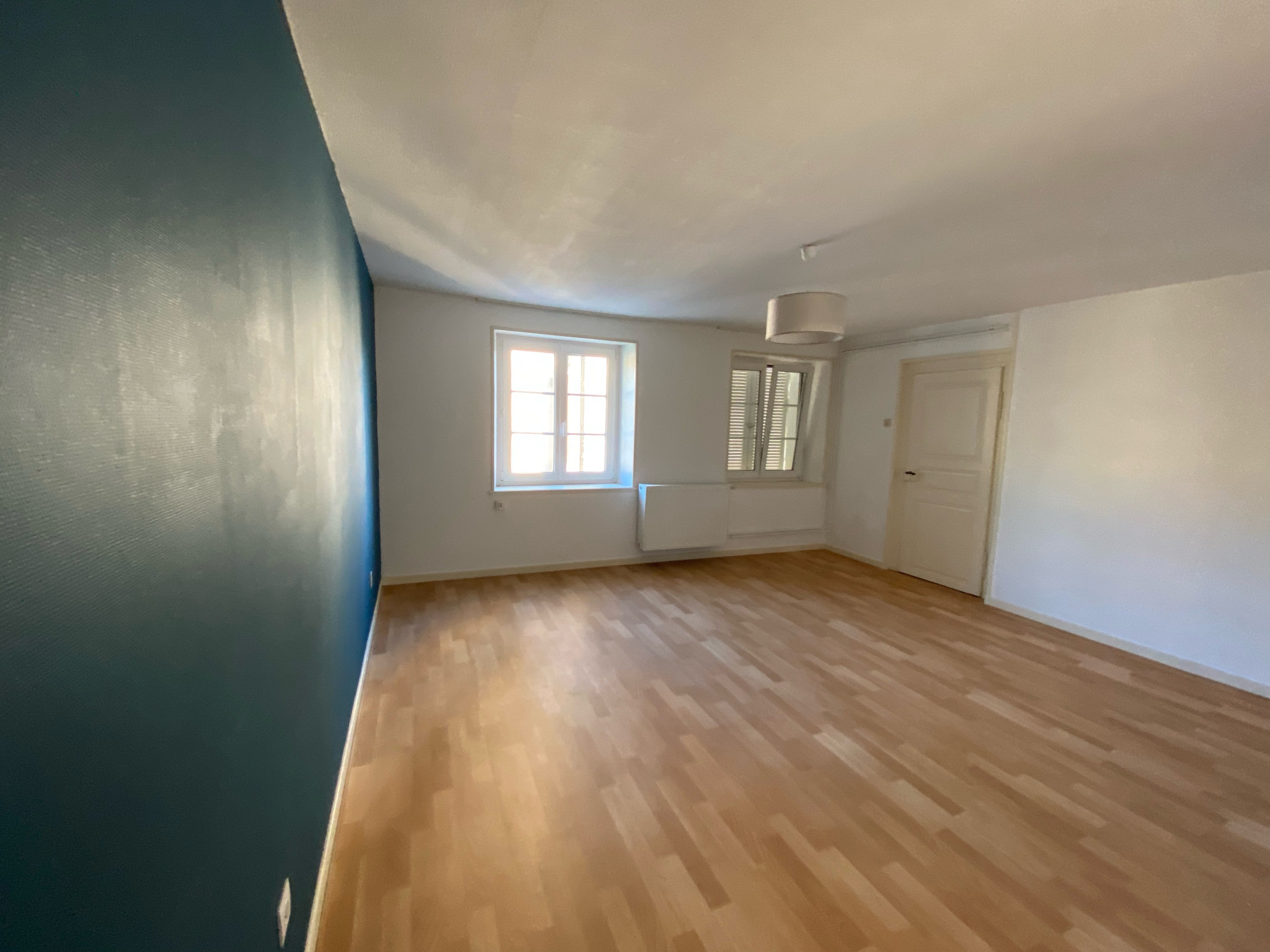 Appartement 5 pièces 80m2 – TRAVAUX A PREVOIR — photo 1 sur 3