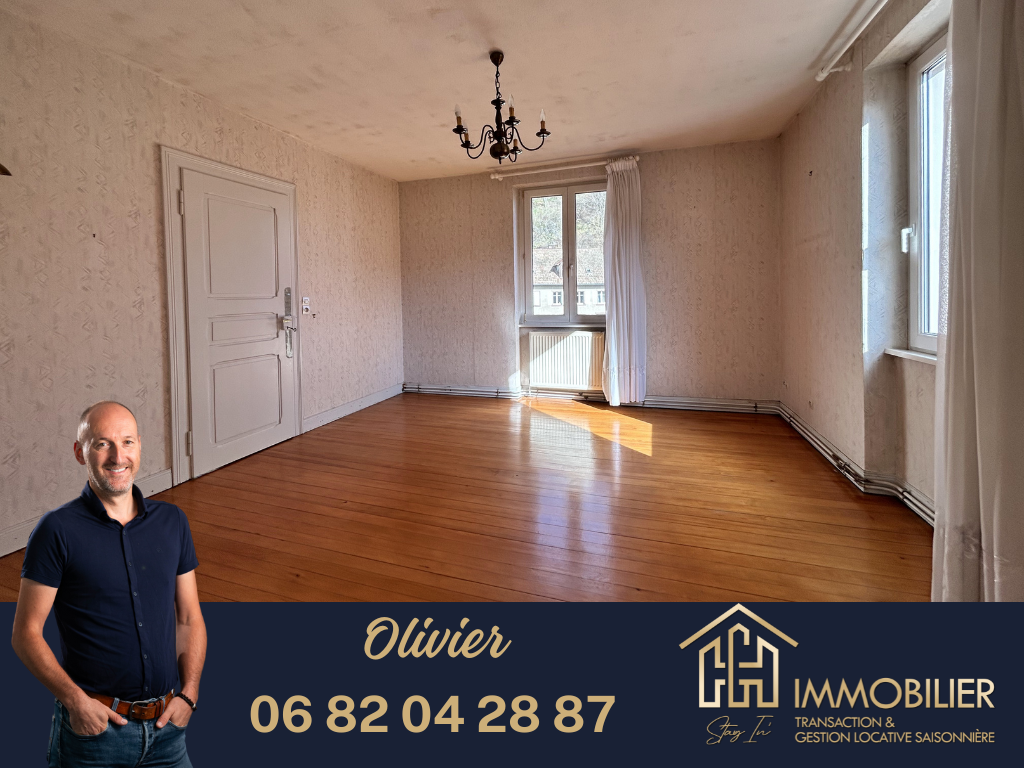 Dans une petite copropriété, bel appartement 6 pièces + jardin + cave + garage